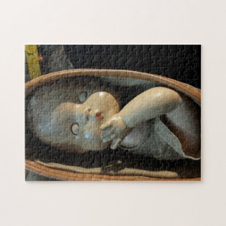 Jigzaag Puzzel Creepy Doll van JP Denyer