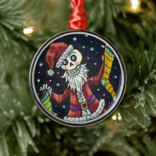 JINGLE BOTTEN SANTA, HOLIDAY SKELETON & STOCKINGS METALEN ORNAMENT