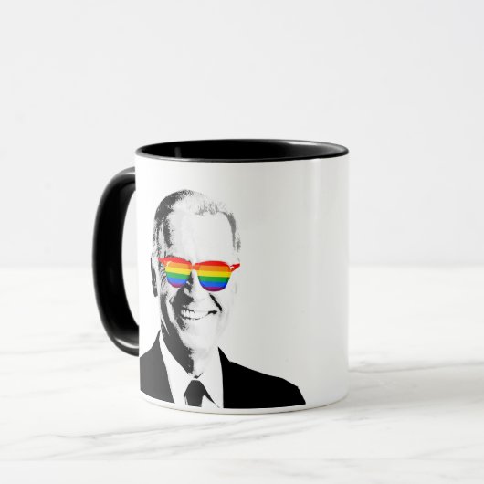 Joe Biden Pride Mok (Voorkant links)