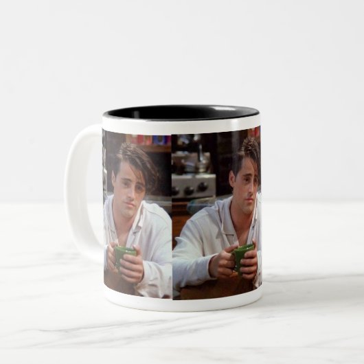 Joey café Mug Sip en style avec des amis (Devant gauche)