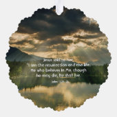 John 11: 25, Scripture Memorial Keepsake  Ornament Kaart (Achterkant)