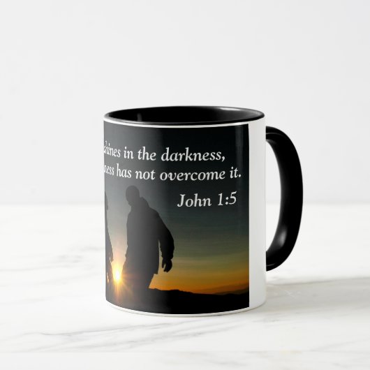 John 1:5 Het licht schijnt in het donker Mok (Voorkant rechts)