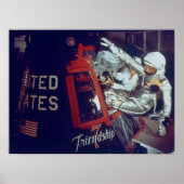 John Glenn Boards Het historische vriendschap 7 Poster (Voorkant)