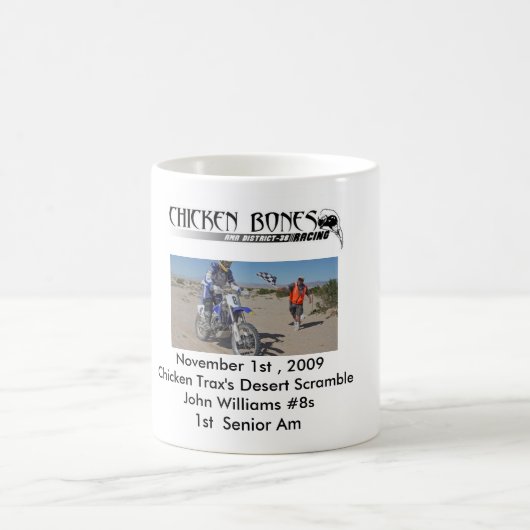 John Williams Koffiemok (Center)