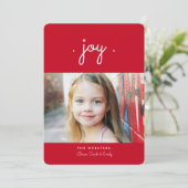 Joie simple Carte photo de vacances | Red (Debout devant)