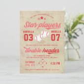 Joint Twin Baseball Anniversaire Invitation Girl (Debout devant)