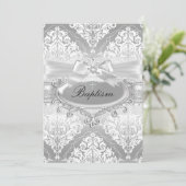 Joli Argent Damask Bow Baptism Invitation (Debout devant)