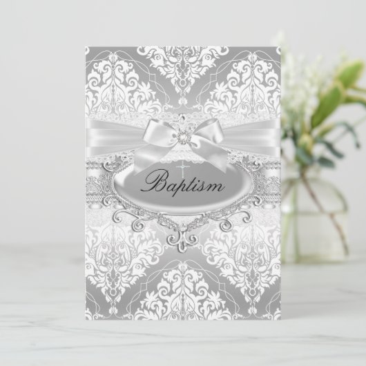 Joli Argent Damask Bow Baptism Invitation (Debout devant)