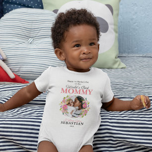 Joli body pour bébé pour la première fête des mère