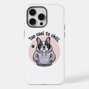 Joli bouledogue portant un sweat à capuche avec le