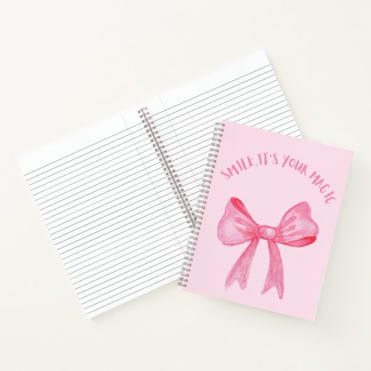 Joli cahier spirale rose avec un nœud (Intérieur)