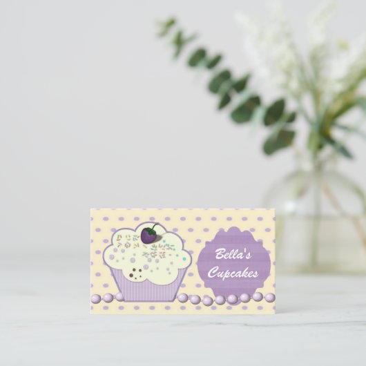 joli carte de visite de cupcake violet (Debout devant)