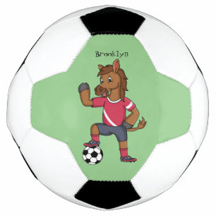 Joli cheval drôle jouant dessin de football