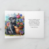 Joli chiot d'anniversaire dans la carte de voeux d (Intérieur)