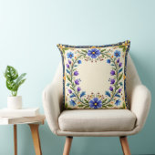 Joli coussin à couronne florale. (Chaise)