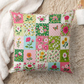 Joli coussin patchwork d'été. (Couverture)
