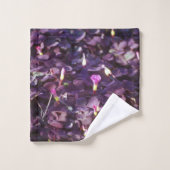 Joli dans les fleurs violettes (Gant de toilette)