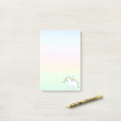 Joli Licorne Magique sur des Post-it de Couleurs P (Sur un bureau)