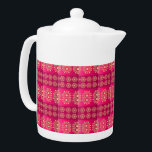 Joli Motif rose Boho<br><div class="desc">Jolie théière avec carrelage motif de style bohème dans les tons roses avec icônes florales</div>