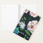 Joli Pastel Floral Blooms sur Noir avec Monogramme (Devant avec enveloppe)