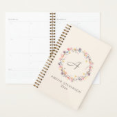 Joli Pastel Floral Wreath Monogramme Personnalisé (Devant avec enveloppe)