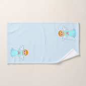 Joli petit ange sur fond bleu clair (Serviette à main)