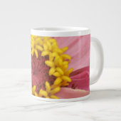 Joli rose Zinnia Mug (Devant droit)