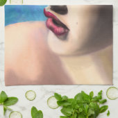 Jolie femme avec Rose rouge serviette de cuisine (Plié)