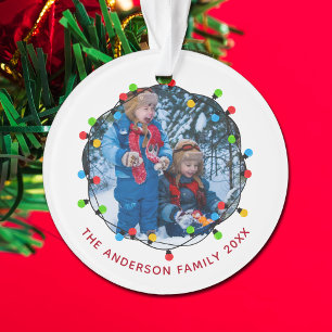 Jolie photo de famille aux lumières de Noël 2025 S