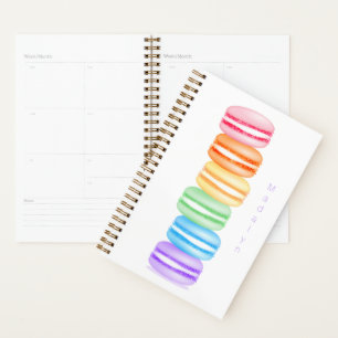 jolie pile colorée de macarons personnalisée