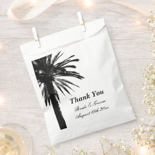 Jolie plage de palmiers mariage fête sacs