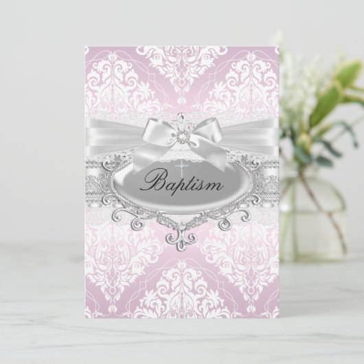 Jolie rose Damask & Bow Baptism Invitation (Debout devant)