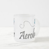 Jolie tasse d'instructeur d'aérobic (Devant droit)