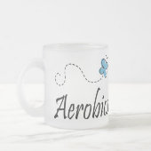 Jolie tasse d'instructeur d'aérobic (Gauche)