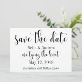 Jolie typographie noir sur blanc Save the Date 2 (Debout devant)
