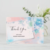 Jolies fleurs bleues sur Merci Arrière - plan rose (Debout devant)