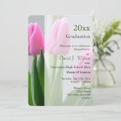 Jolies fleurs de tulipe rose invitations de gradua (Debout devant)