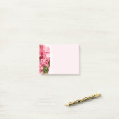 Jolies Fleurs Roses Post-It Notes (Sur un bureau)