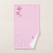 Jolies fleurs roses sur fond rose clair (Serviette à main)