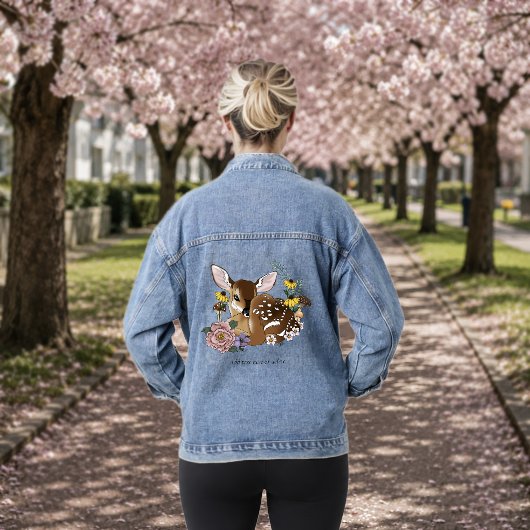 Jolies Fleurs Sauvages Faon Bleu Bébé Cerf Forêt