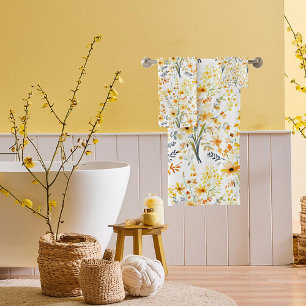 Jolies fleurs sauvages jaunes de printemps