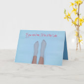 jolies pieds trempant dans la carte eau cool (Fleur jaune)