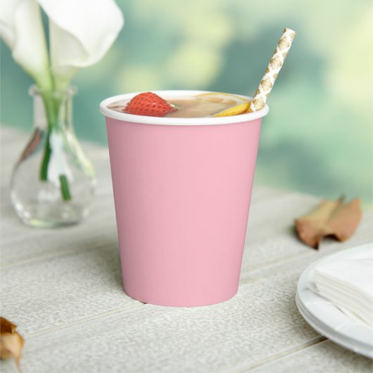 Jolis gobelets en papier rose doux (Insitu)