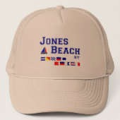 Jones Beach NY Signal Flags Trucker Pet (Voorkant)