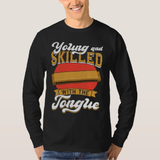 Jong en Bedreven Met de Tongel  Harmonicaspeler T-shirt