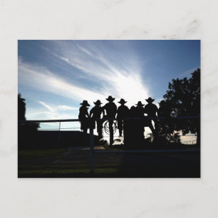 Jonge cowboys en cowgirl op een hek briefkaart