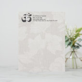 JONGE Instructeur Waterverf Meditation Pose Om Sig Gepersonaliseerd Briefhoofd (Staand voorkant)