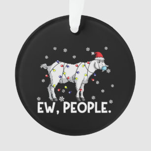 Jonge mensen krijgen cadeautjes voor schamele geit ornament