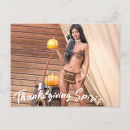 Jonge Native American poserend bij een houten wand Briefkaart