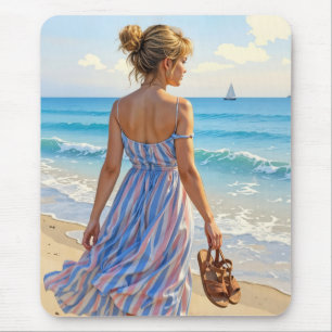 Jonge vrouw op het strand muismat